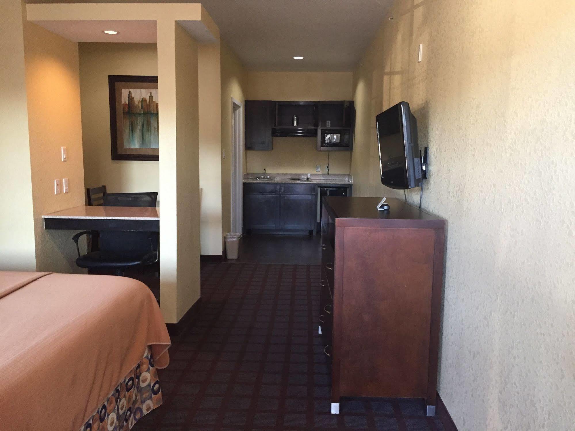 Highlands Suites Buitenkant foto